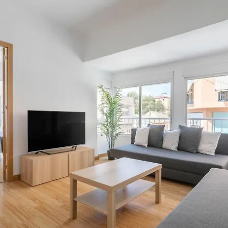 Lovely 3-bedroom With Balcony Alicante